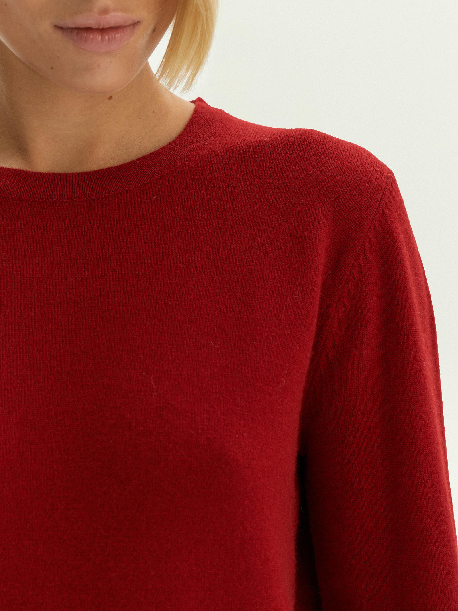 Джемпер из вискозного трикотажа с добавлением шерсти